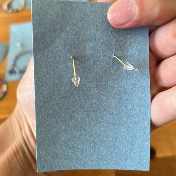 Seed bead hoop earrings - Picture 2 of 2